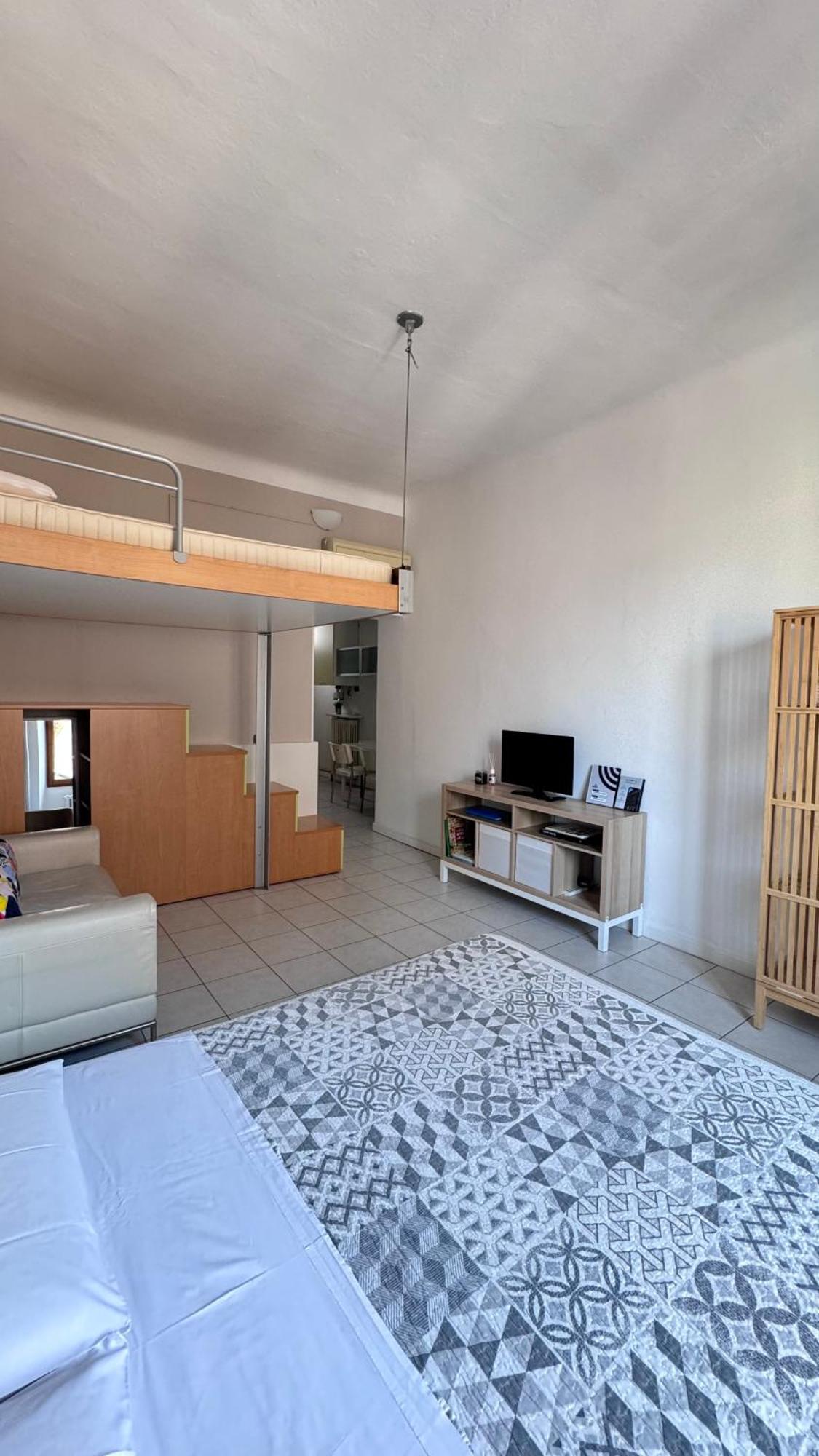 Sawasdee 37 Daire Monza Dış mekan fotoğraf